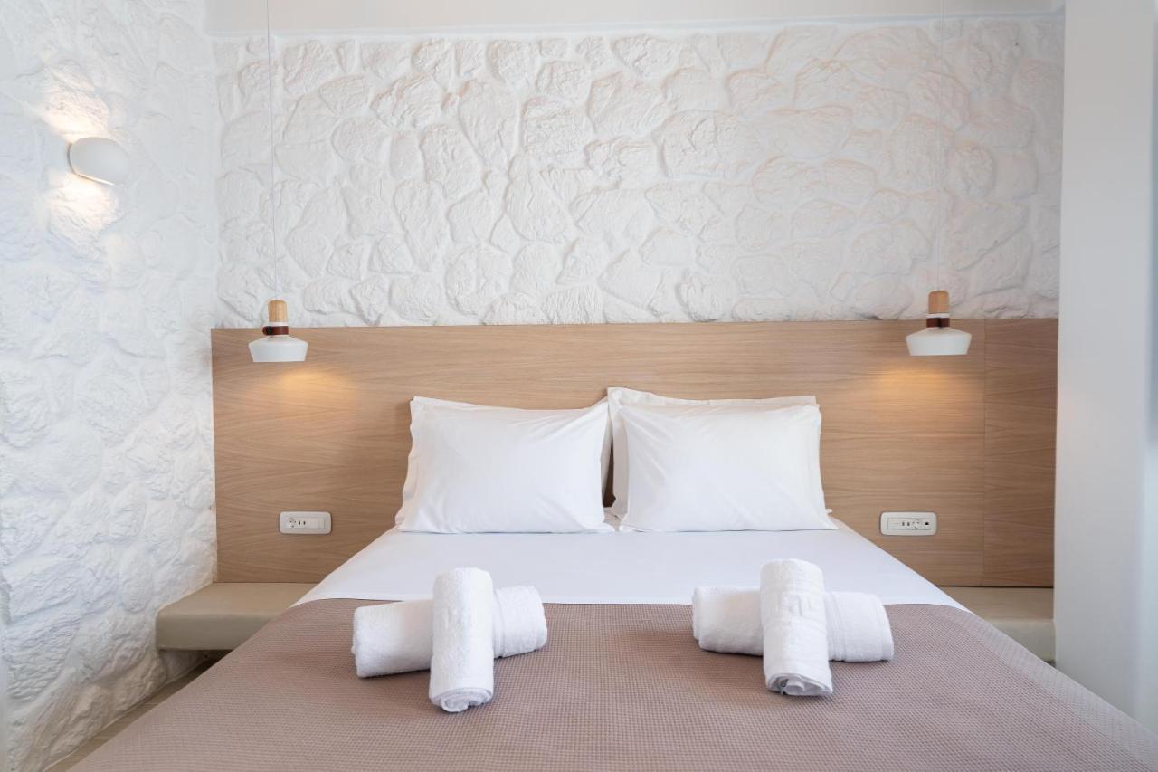 Airth Santorini Suites Firostefani Extérieur photo